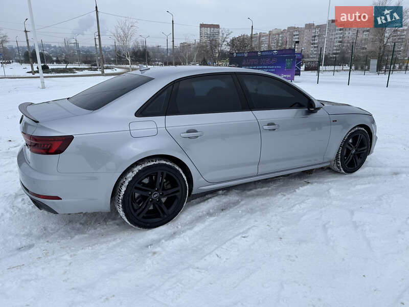 Седан Audi A4 2017 в Запоріжжі