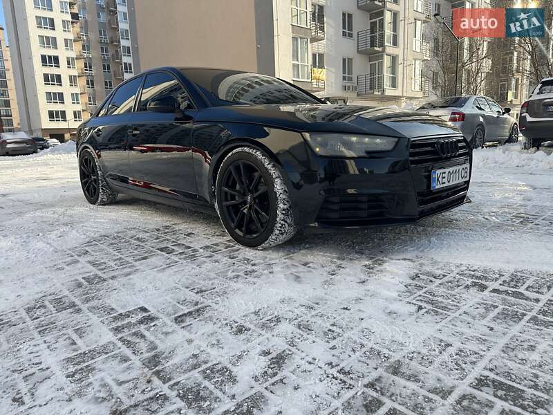 Седан Audi A4 2016 в Дніпрі
