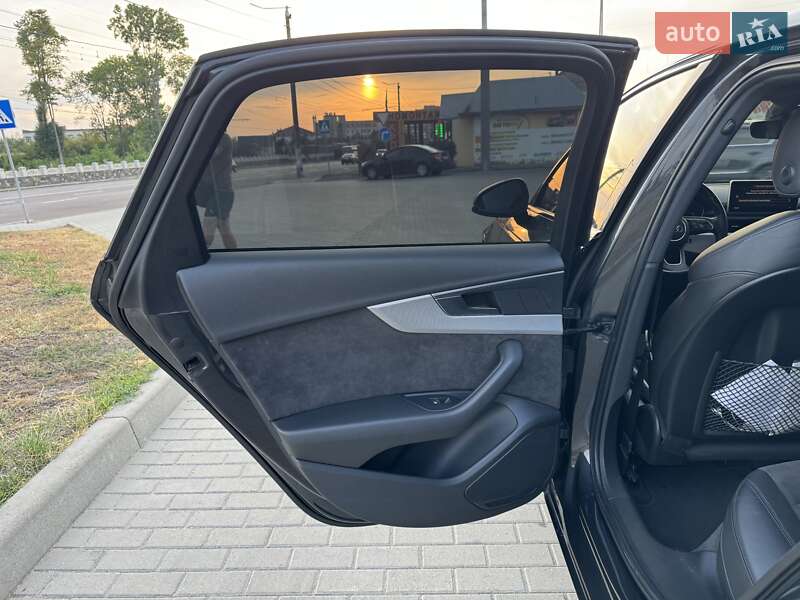 Седан Audi A4 2016 в Житомирі