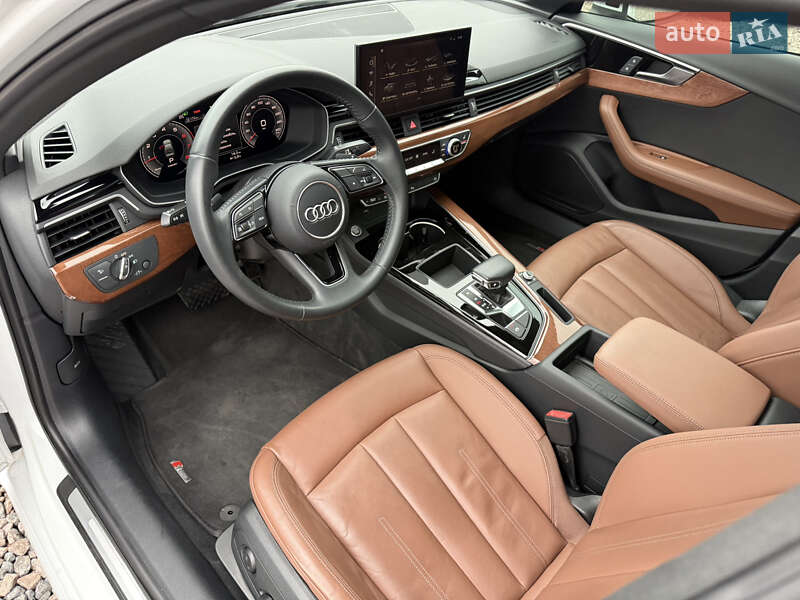 Седан Audi A4 2020 в Києві