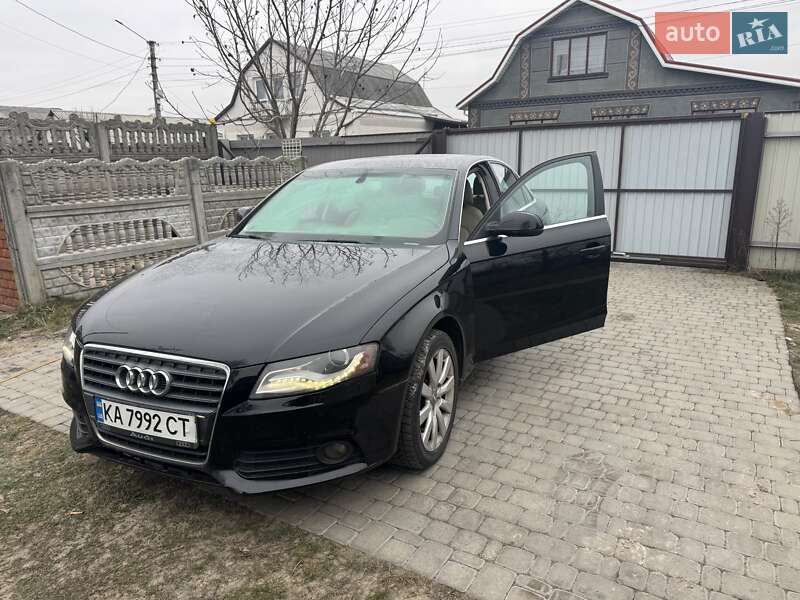 Седан Audi A4 2011 в Броварах