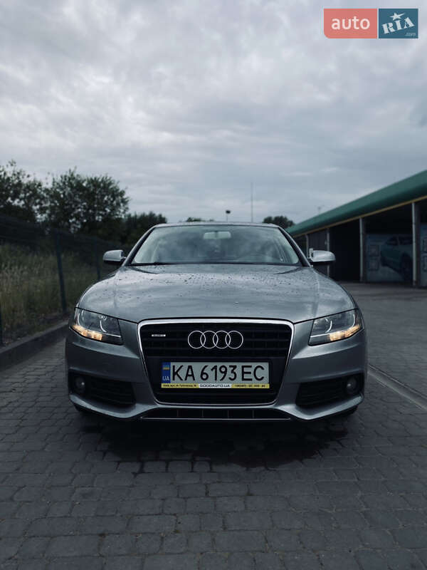 Седан Audi A4 2010 в Дрогобичі