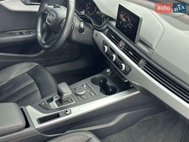 Универсал Audi A4 2018 в Киеве