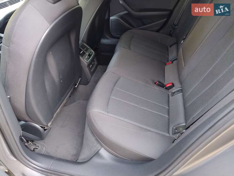 Универсал Audi A4 2022 в Киеве