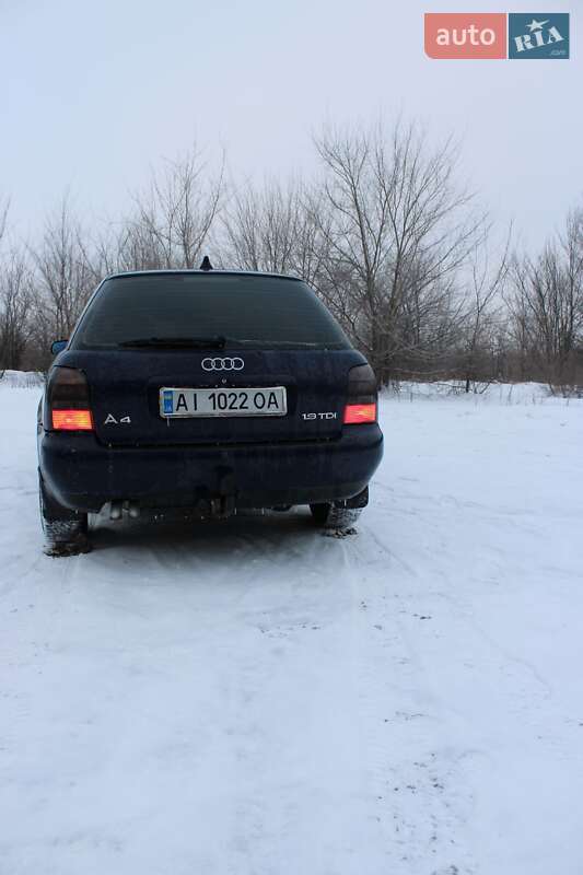 Универсал Audi A4 1998 в Мироновке