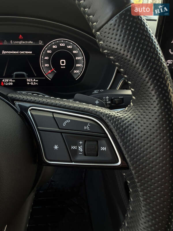 Седан Audi A4 2019 в Киеве