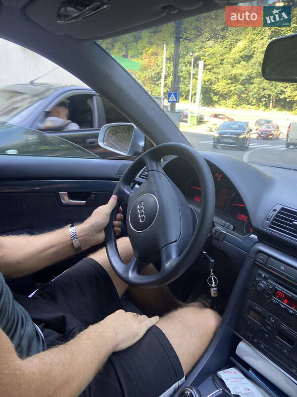 Седан Audi A4 2001 в Львове