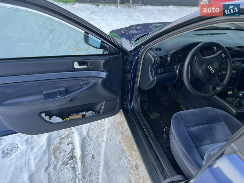 Универсал Audi A4 1998 в Чернигове