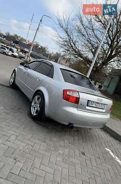 Седан Audi A4 2004 в Запорожье