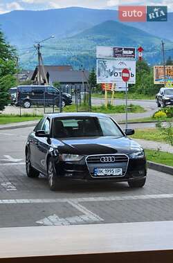 Седан Audi A4 2013 в Изюме
