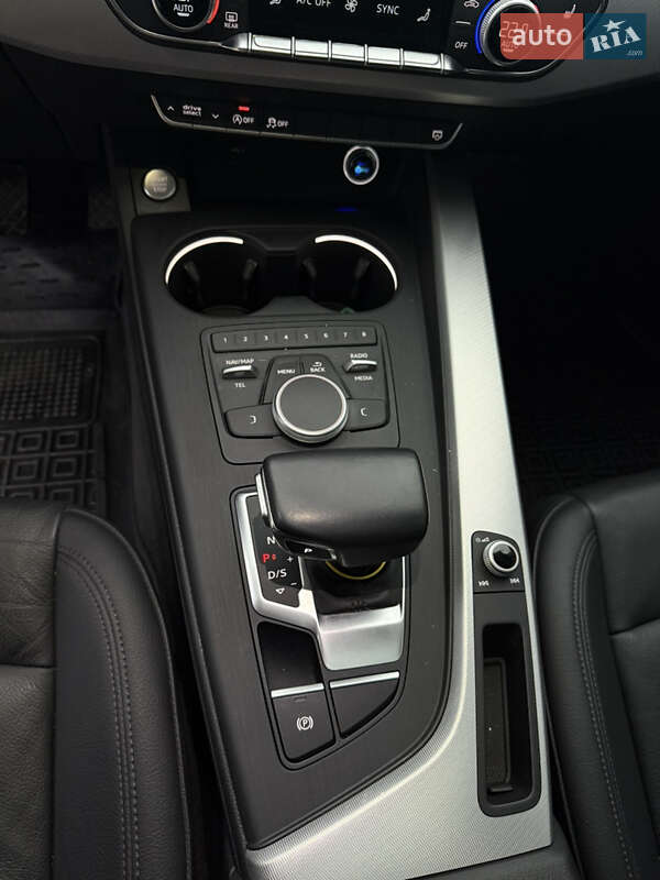 Седан Audi A4 2018 в Виннице