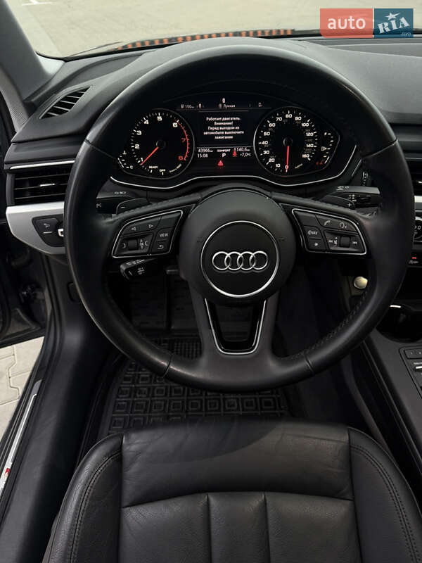Седан Audi A4 2018 в Виннице