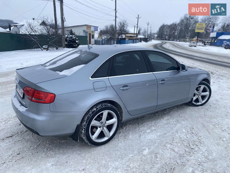 Седан Audi A4 2010 в Тульчине