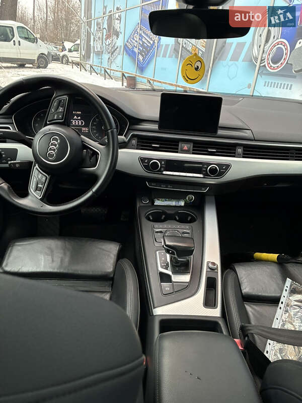 Седан Audi A4 2017 в Киеве