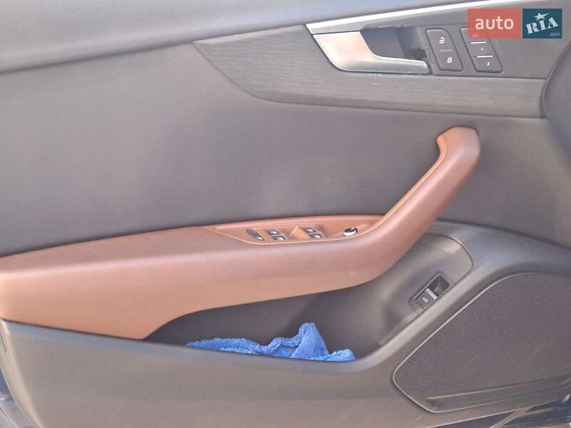 Седан Audi A4 2016 в Одесі