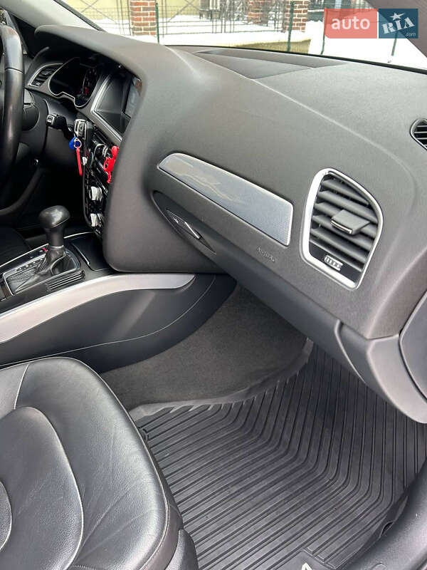 Седан Audi A4 2013 в Харькове