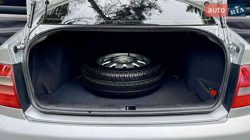 Седан Audi A4 2000 в Вінниці