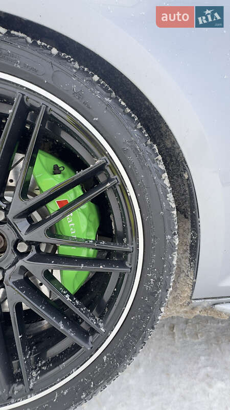 Седан Audi A4 2018 в Буче