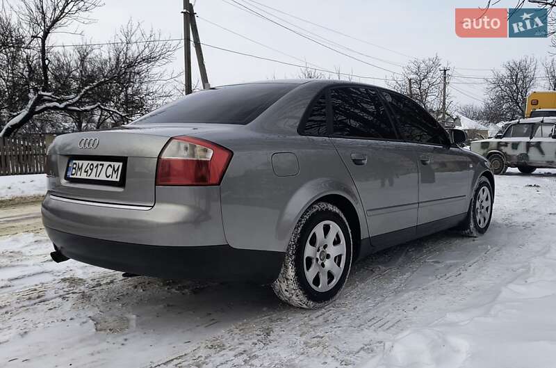 Седан Audi A4 2001 в Чугуеве
