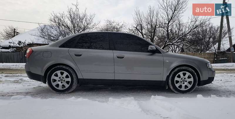 Седан Audi A4 2001 в Чугуеве