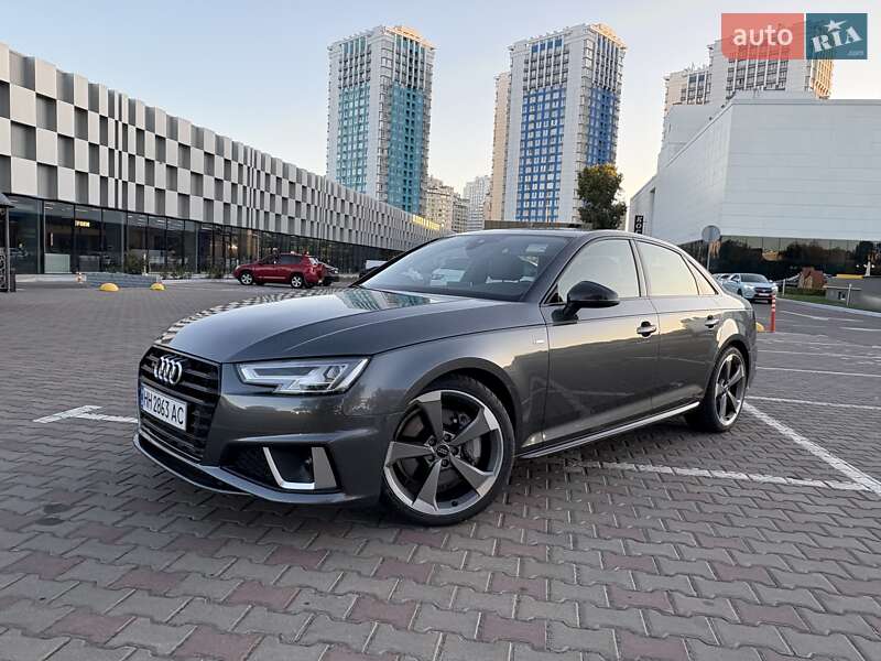 Седан Audi A4 2018 в Одесі