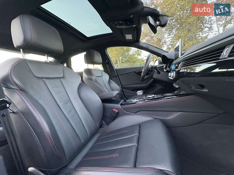 Седан Audi A4 2018 в Одесі