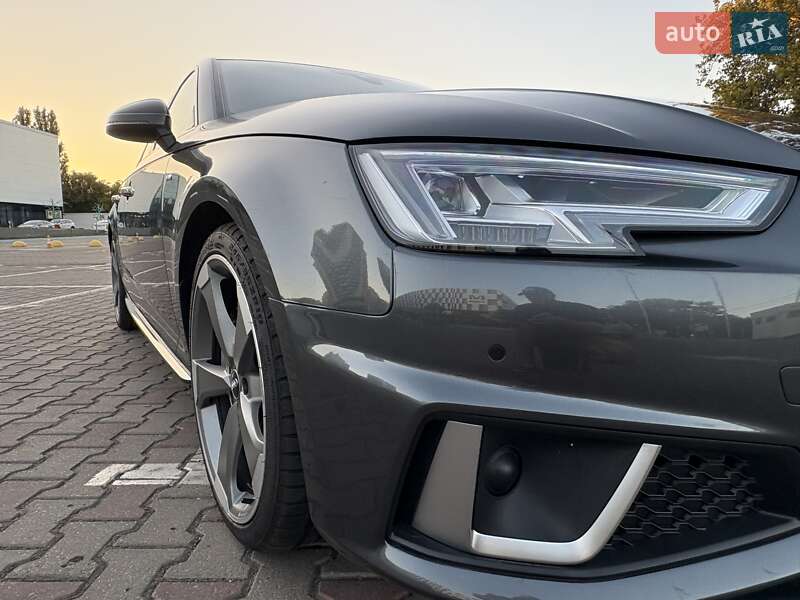 Седан Audi A4 2018 в Одесі