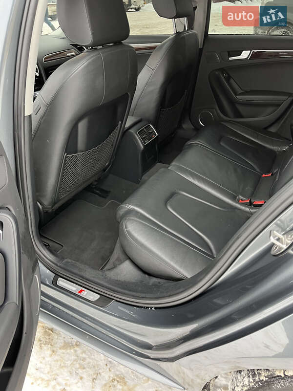 Седан Audi A4 2013 в Тернополі