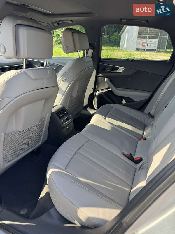 Седан Audi A4 2017 в Чернігові