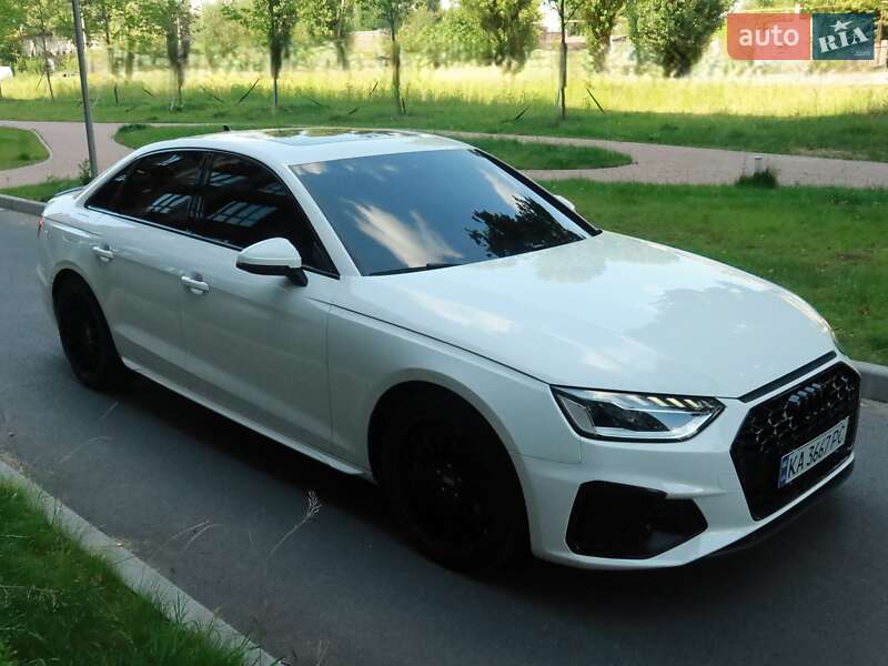 Седан Audi A4 2022 в Киеве
