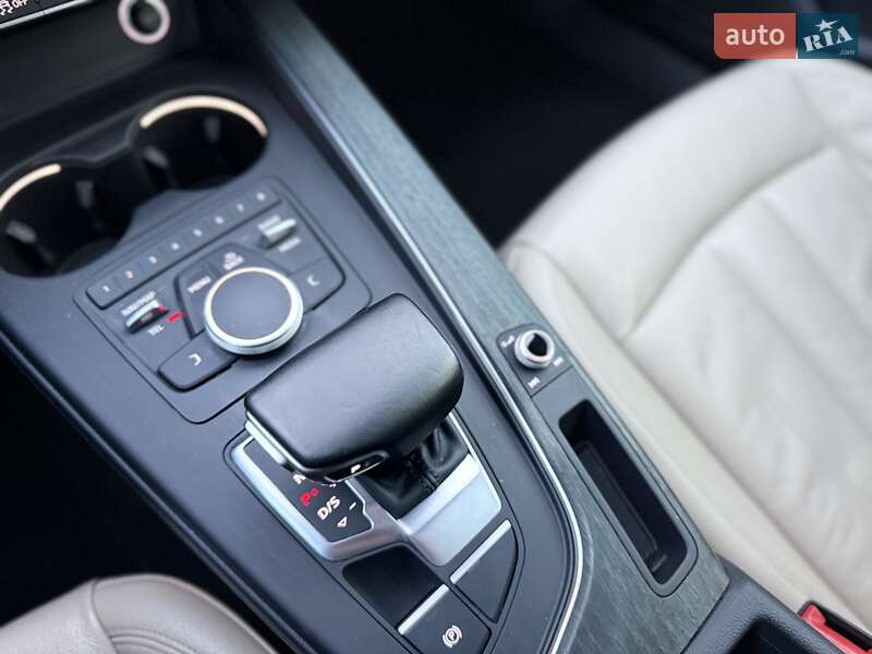 Седан Audi A4 2017 в Львове