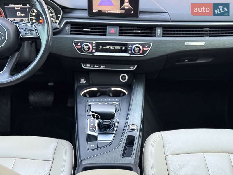 Седан Audi A4 2017 в Львове