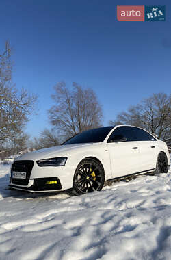 Седан Audi A4 2015 в Киеве
