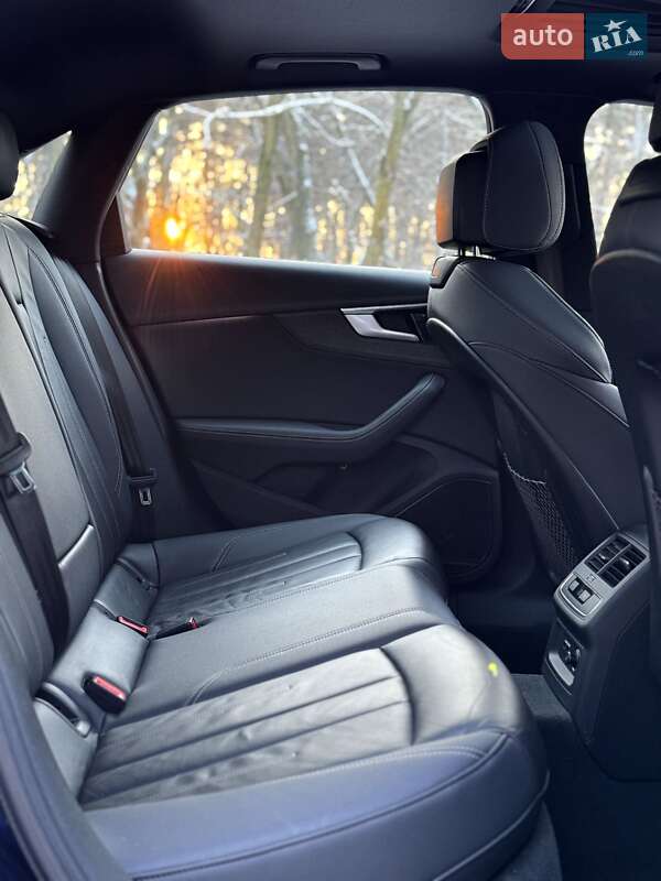 Седан Audi A4 2023 в Барышевке