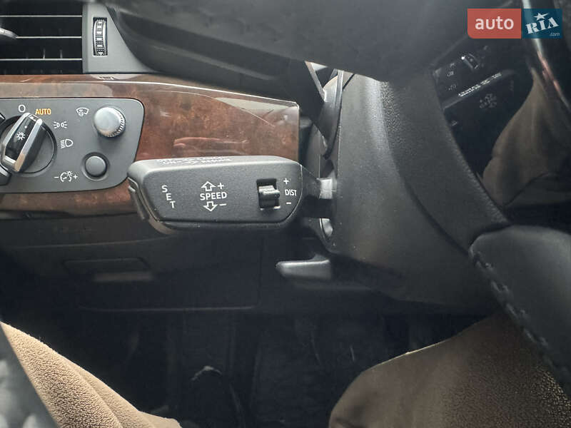 Седан Audi A4 2017 в Хмельницькому