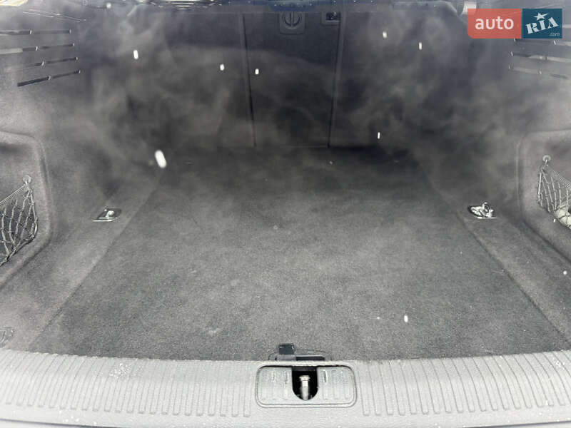 Седан Audi A4 2017 в Хмельницькому