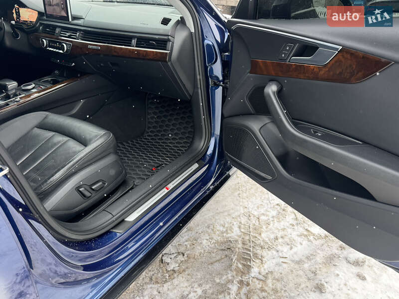 Седан Audi A4 2017 в Хмельницькому