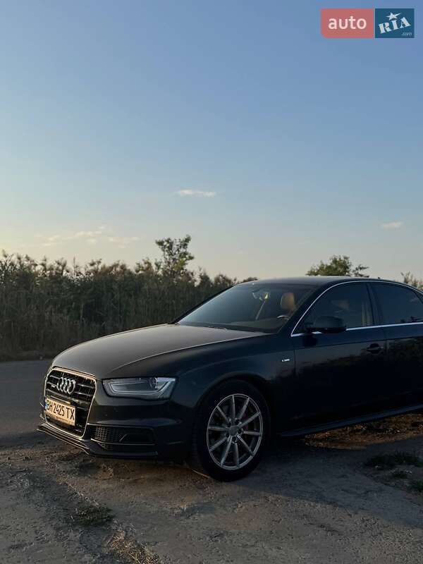 Седан Audi A4 2013 в Одесі
