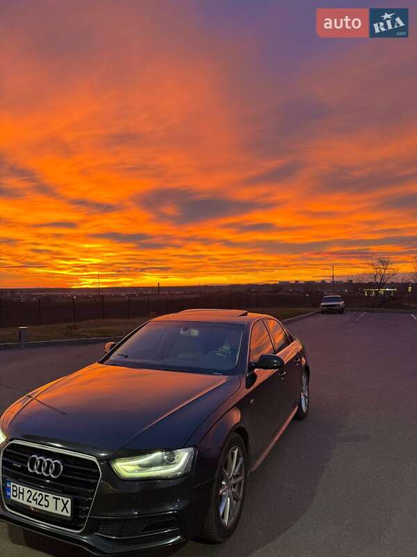 Седан Audi A4 2013 в Одесі