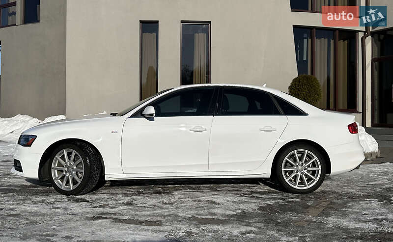 Седан Audi A4 2015 в Стрые