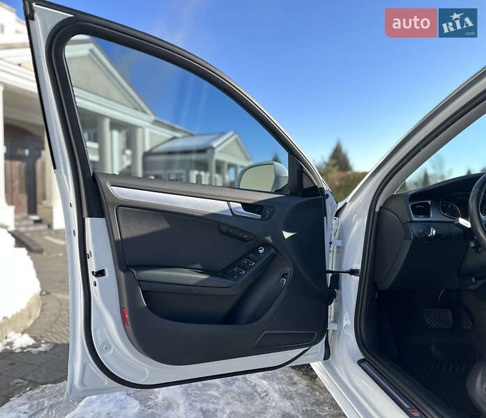 Седан Audi A4 2015 в Стрые