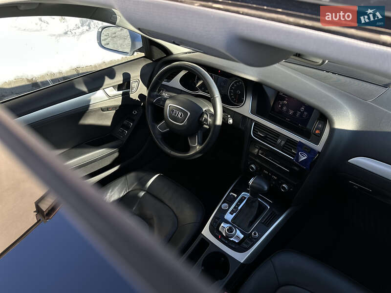 Седан Audi A4 2015 в Стрые