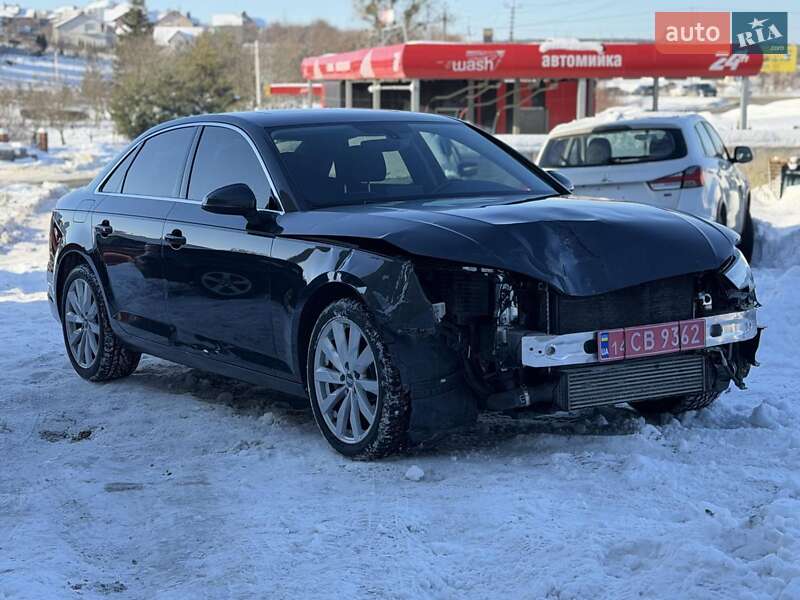 Седан Audi A4 2019 в Львові