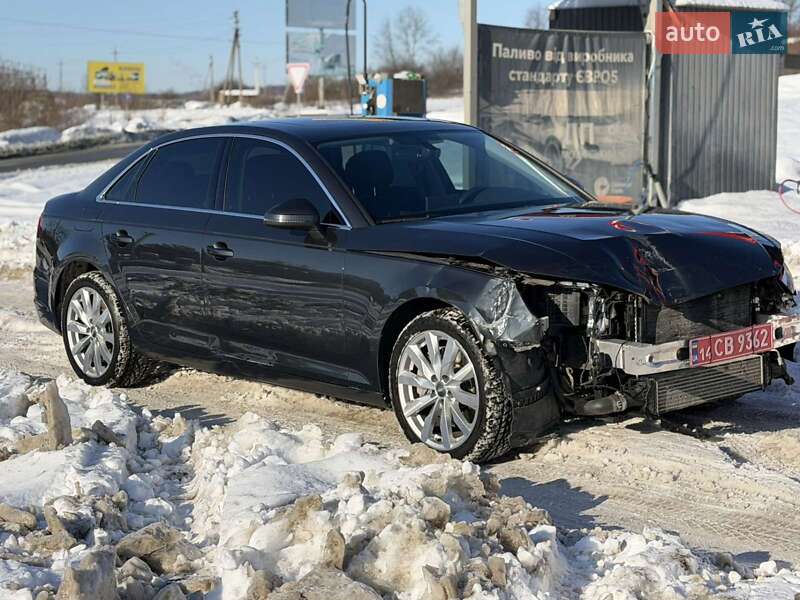 Седан Audi A4 2019 в Львові