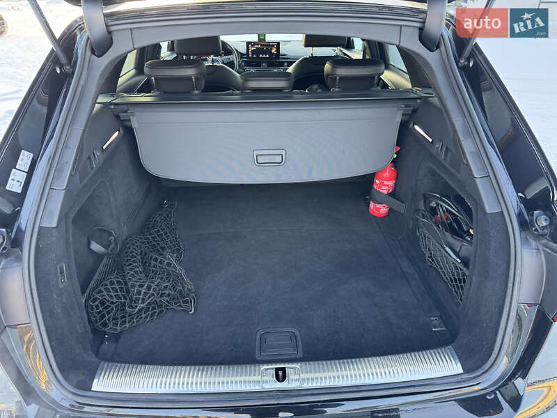 Универсал Audi A4 2019 в Луцке