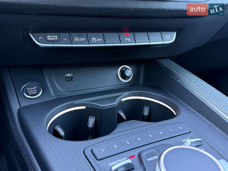 Седан Audi A4 2019 в Києві