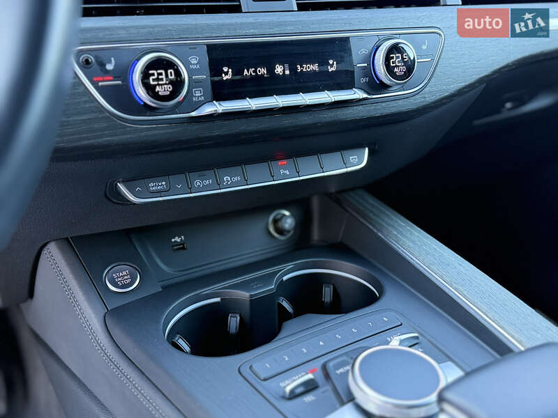 Седан Audi A4 2019 в Києві