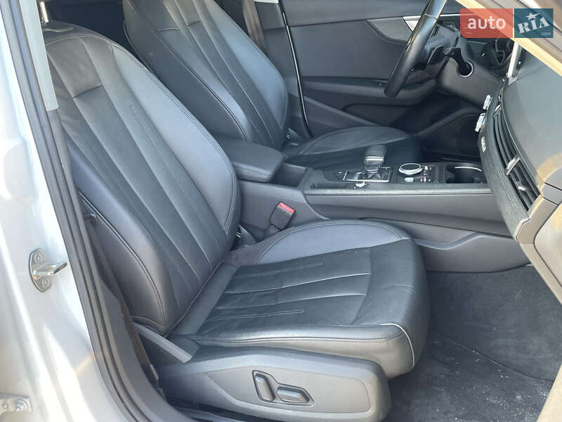 Седан Audi A4 2016 в Киеве