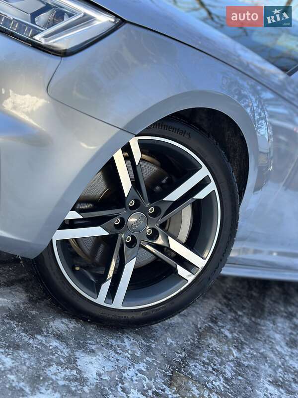 Седан Audi A4 2017 в Дрогобыче