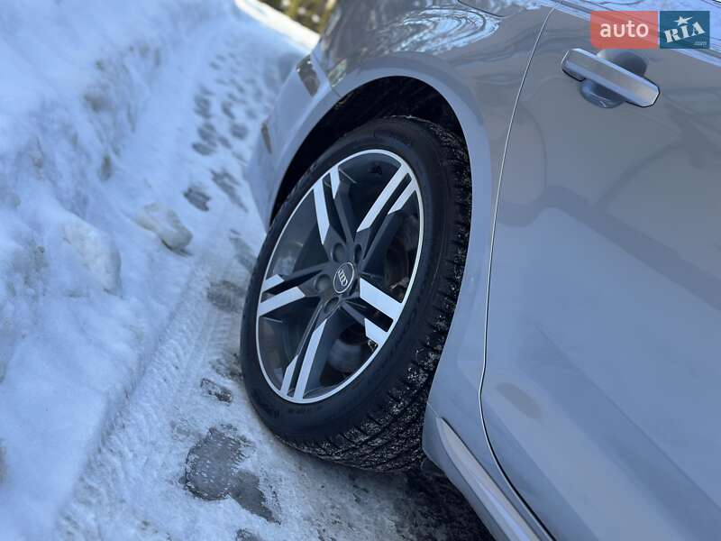 Седан Audi A4 2017 в Дрогобыче